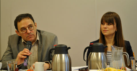 Jan Herczyński, PhD, and Aneta Sobotka presenting the report "Diagnosis of the changes in the network of primary and secondary schools in Poland, 2007-2012."
